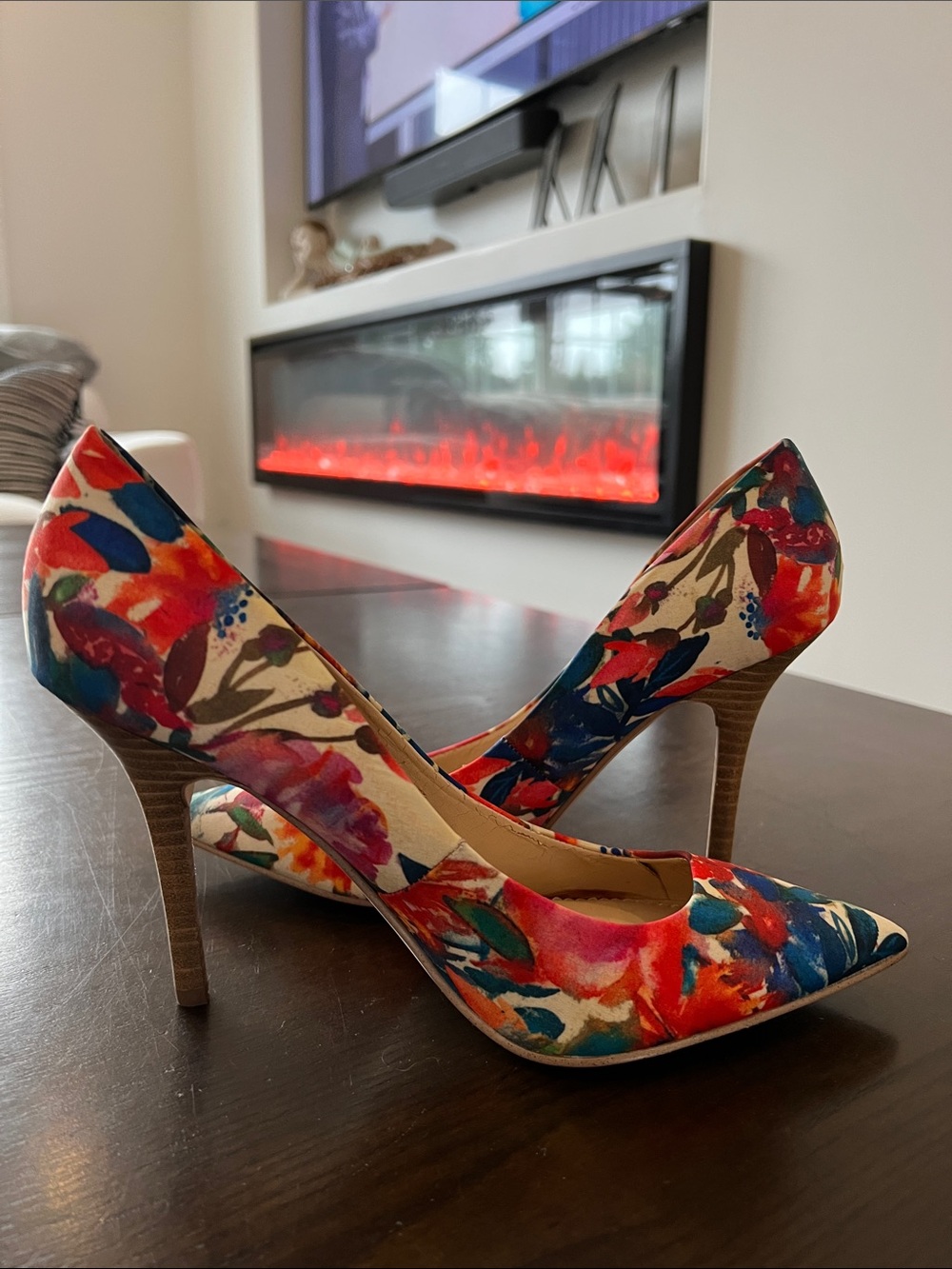 GUESS Multicolor Floral Pointed-Toe Heels